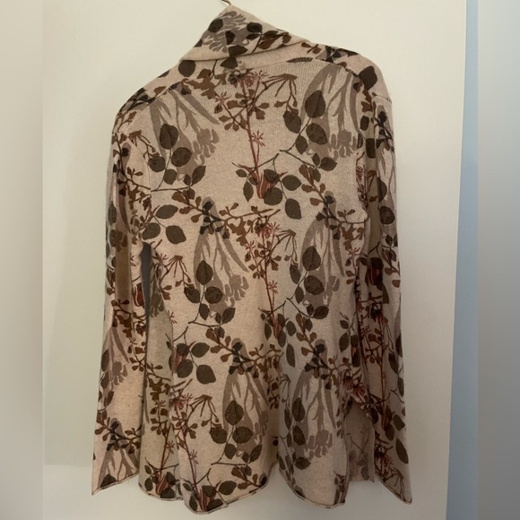 Cashmere Flyaway Sweater - Picture 2 of 9